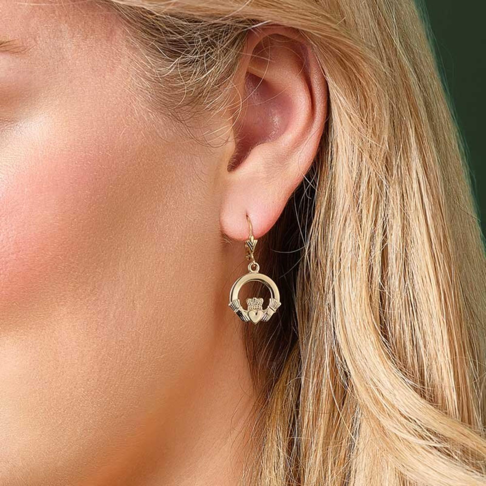 14K Gold Claddagh Dangle Earrings: A Touch of Irish Elegance