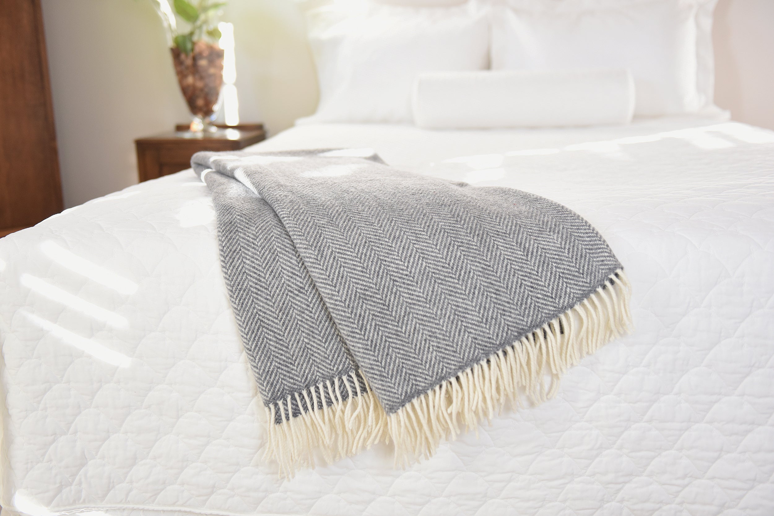 54" x 71" Merino Cashmere Wool Blend Throw Blanket (Grey & Cream) 95% | 5% Ultra Soft Herringbone Pattern